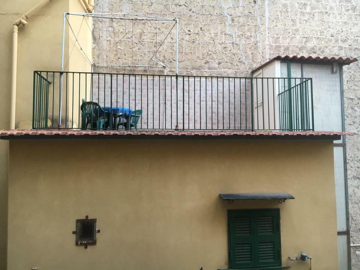 Emily House Napoli